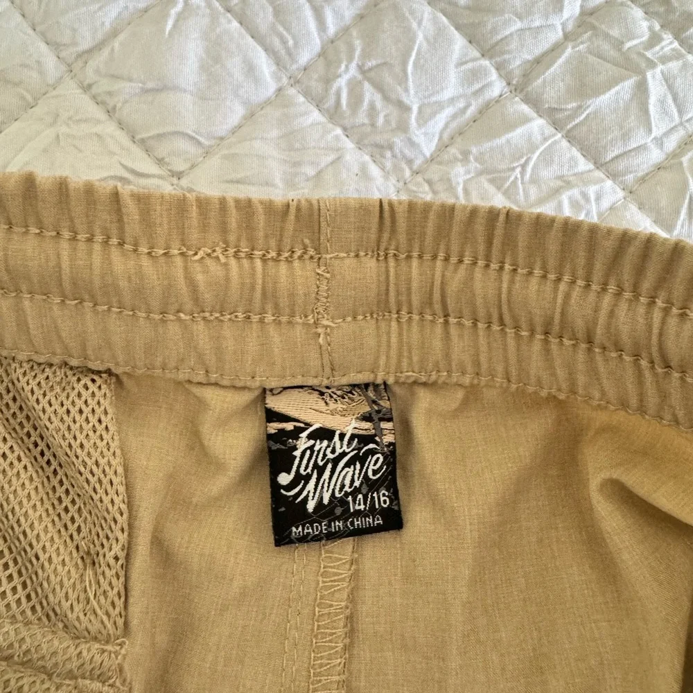 First Wave Swim Trunks Size 14/16 - Picture 2 of 4